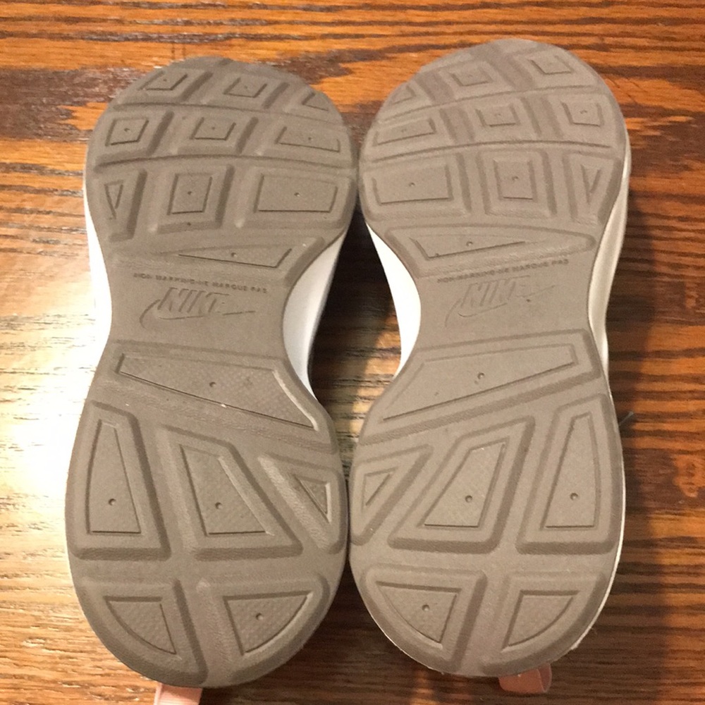 Nike Wear All Day Sneakers Size 7Y - Picture 11 of 16
